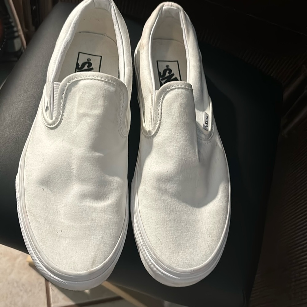 White Vans slip ons sz 8.5 men’s barely used